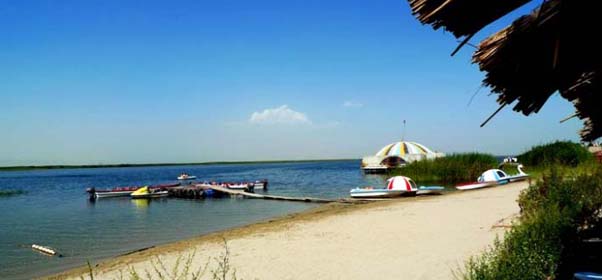 新疆库尔勒和硕博斯腾湖金沙滩景区图片