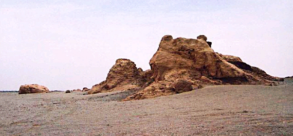新疆巴州若羌米兰古城遗址景点图片