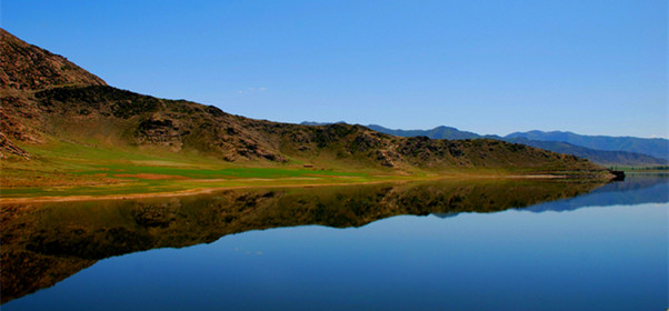 新疆富蕴伊雷木湖景区图片