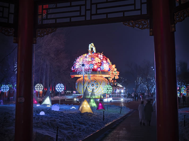 乌鲁木齐人民公园花灯冰雕展