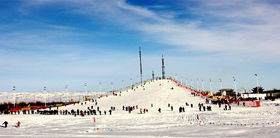 巴里坤蒲类海滑雪场