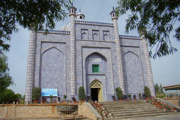 新疆的第一座伊斯兰建筑苏里唐麻扎